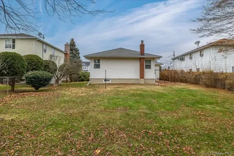 41 Meade Avenue Bethpage NY 11714