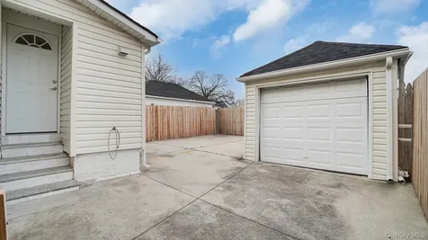 242-27 88 Drive Bellerose NY 11426