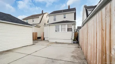 242-27 88 Drive Bellerose NY 11426