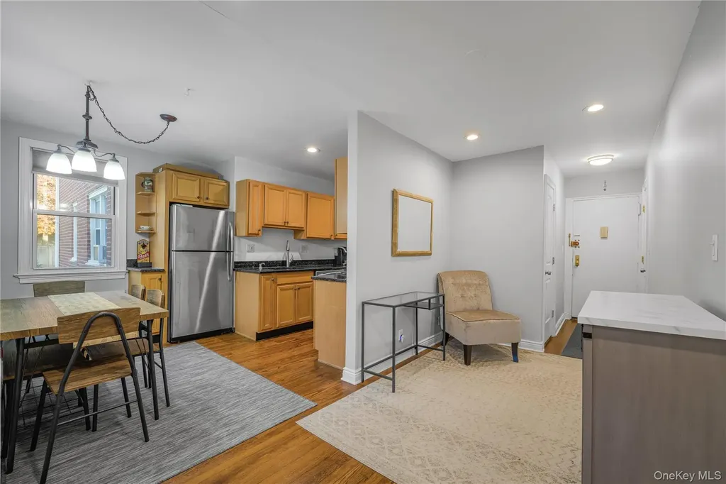 13 Bryant Crescent White Plains NY 10605