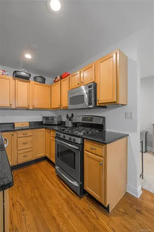 13 Bryant Crescent White Plains NY 10605