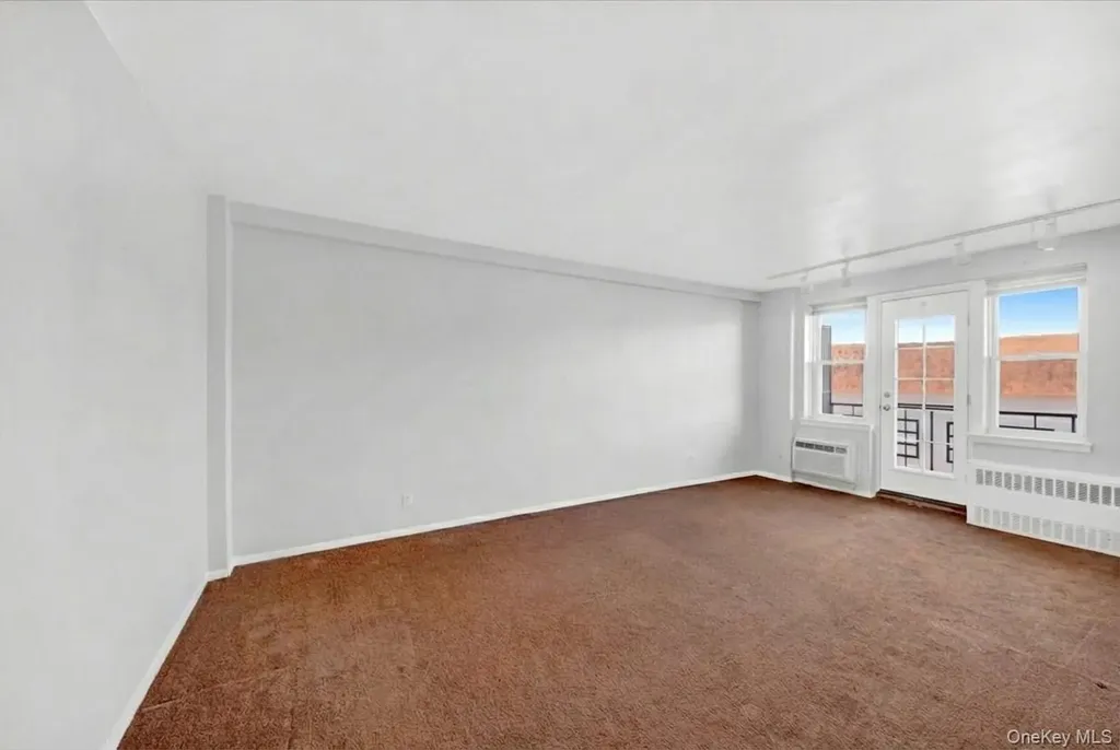 709 Warburton Avenue Yonkers NY 10701