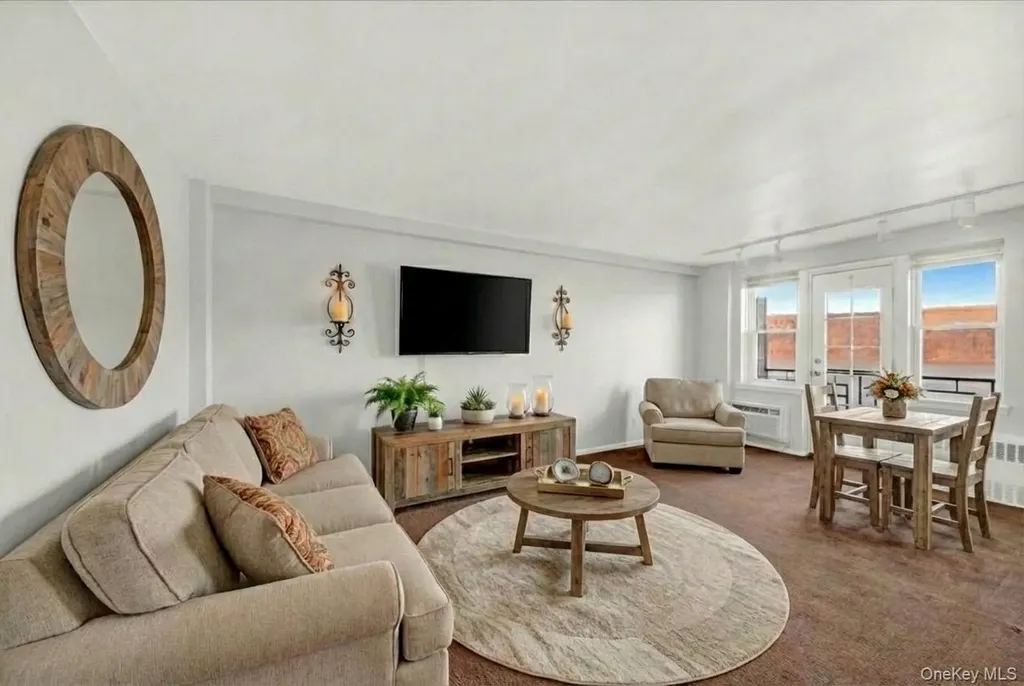709 Warburton Avenue Yonkers NY 10701