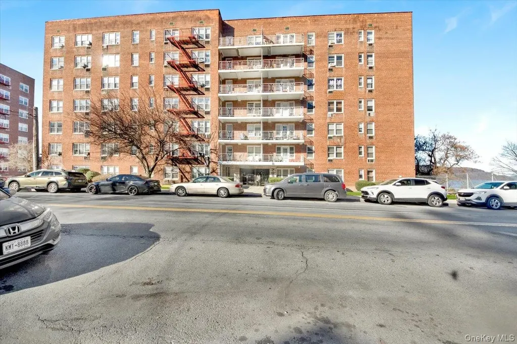 709 Warburton Avenue Yonkers NY 10701