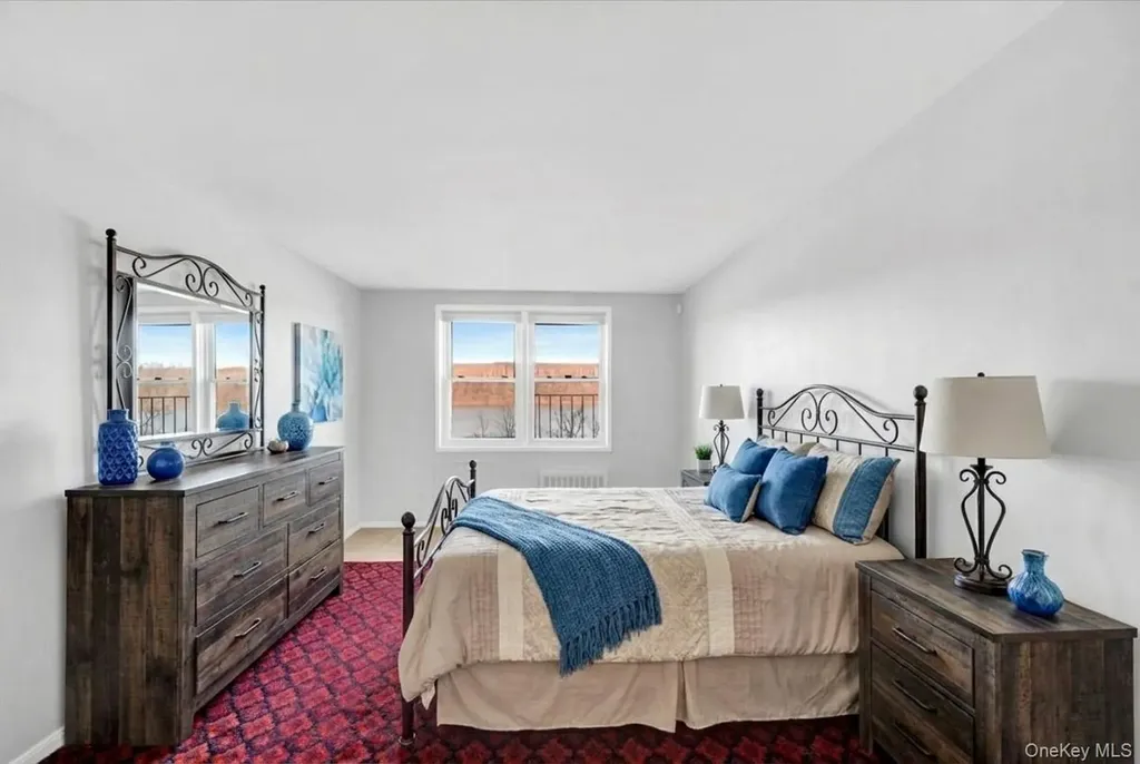 709 Warburton Avenue Yonkers NY 10701