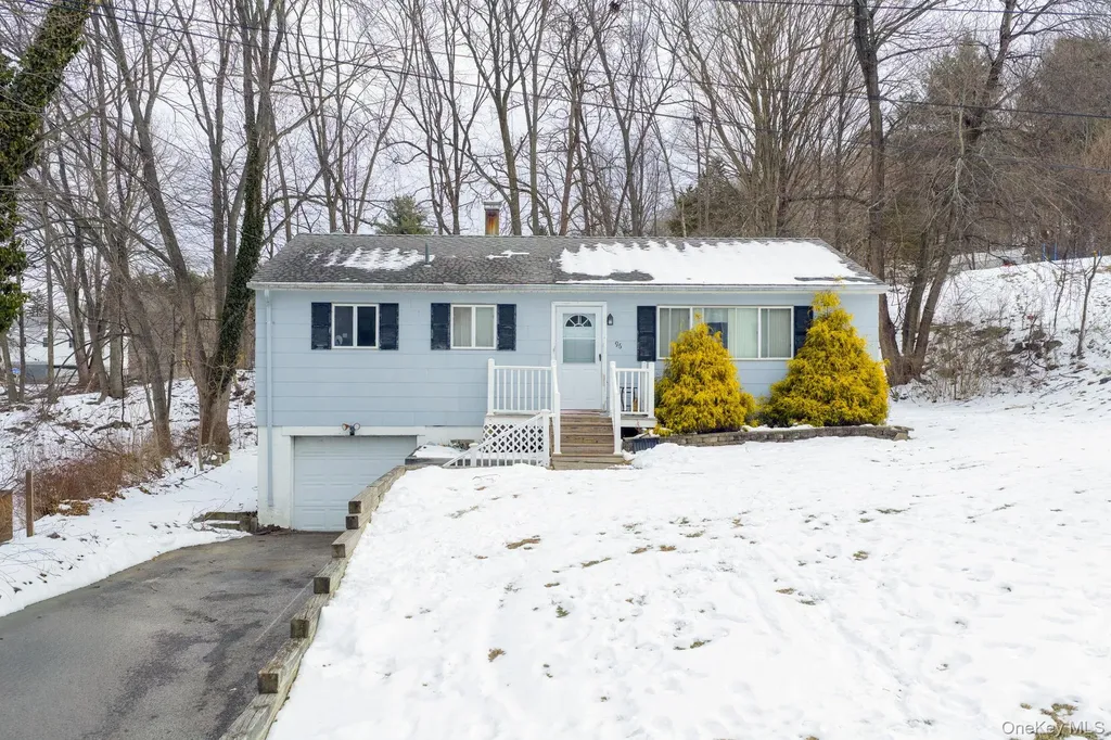 96 Duelk Avenue Monroe NY 10950