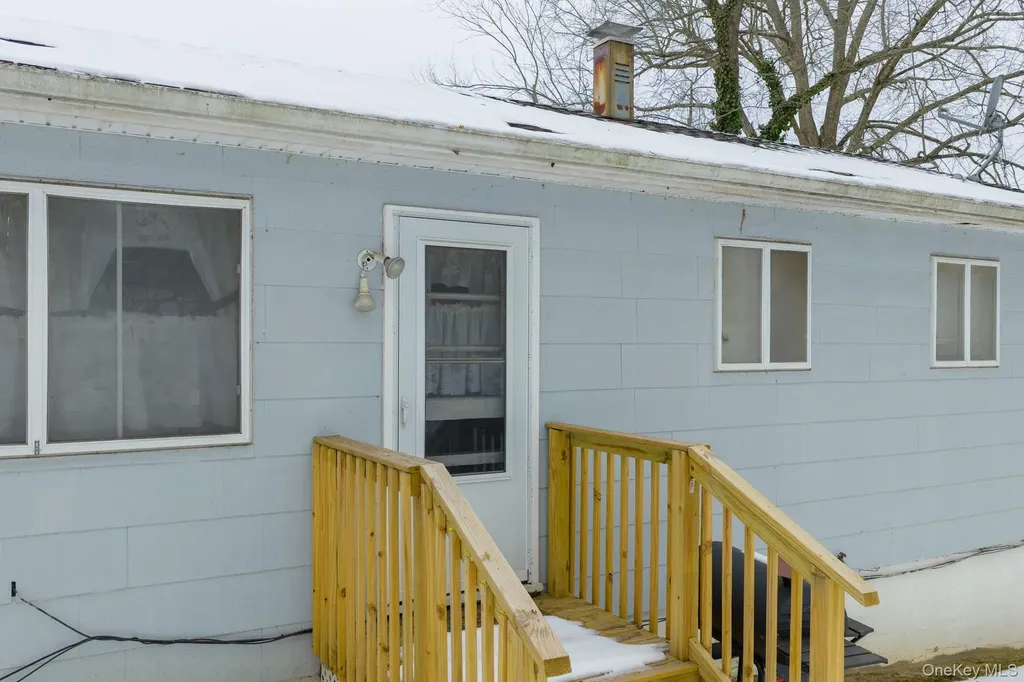 96 Duelk Avenue Monroe NY 10950