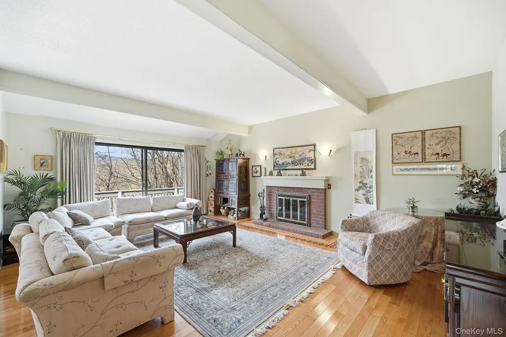 59 Heritage Hills Somers NY 10589