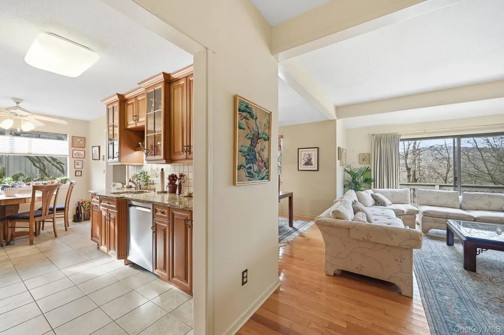 59 Heritage Hills Somers NY 10589