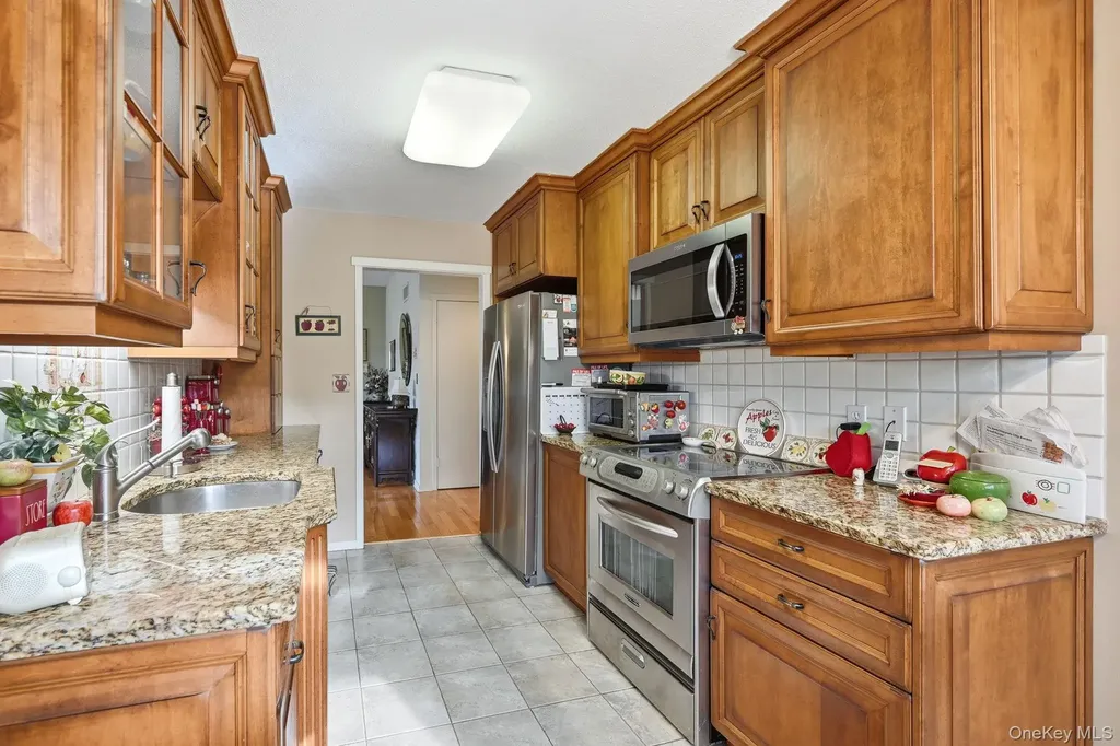 59 Heritage Hills Somers NY 10589