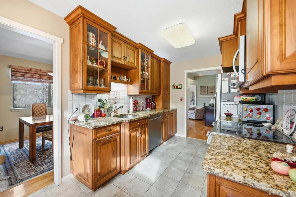 59 Heritage Hills Somers NY 10589