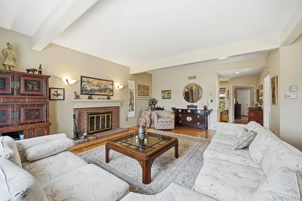 59 Heritage Hills Somers NY 10589
