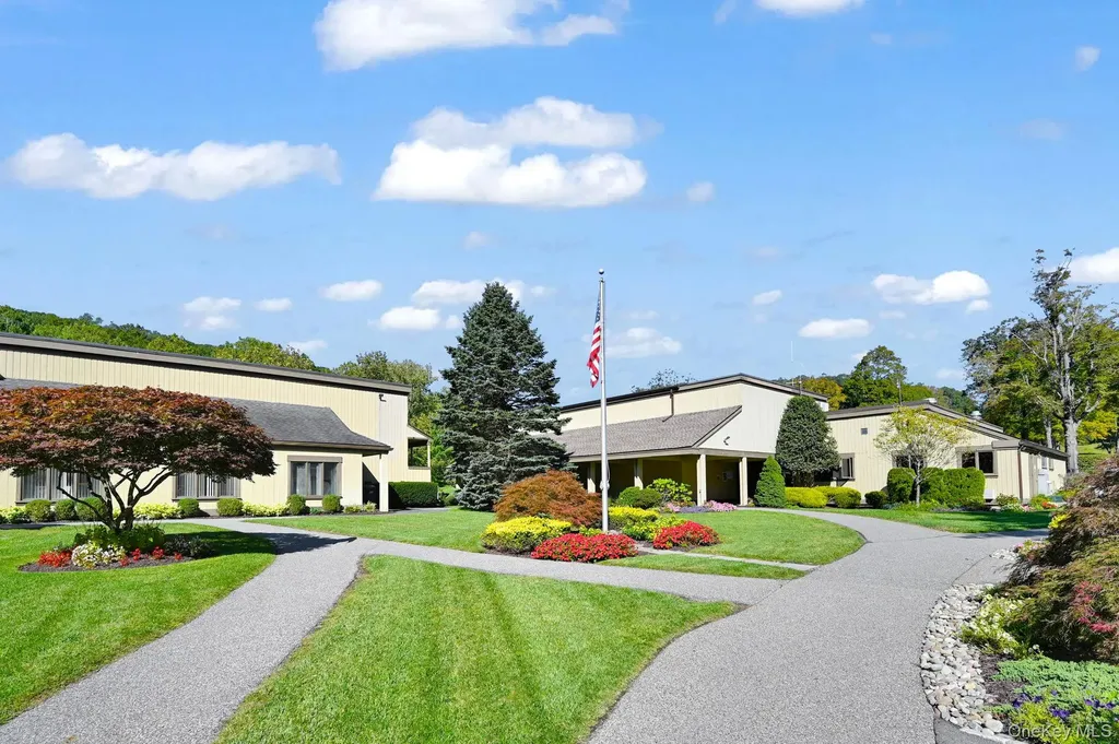 59 Heritage Hills Somers NY 10589