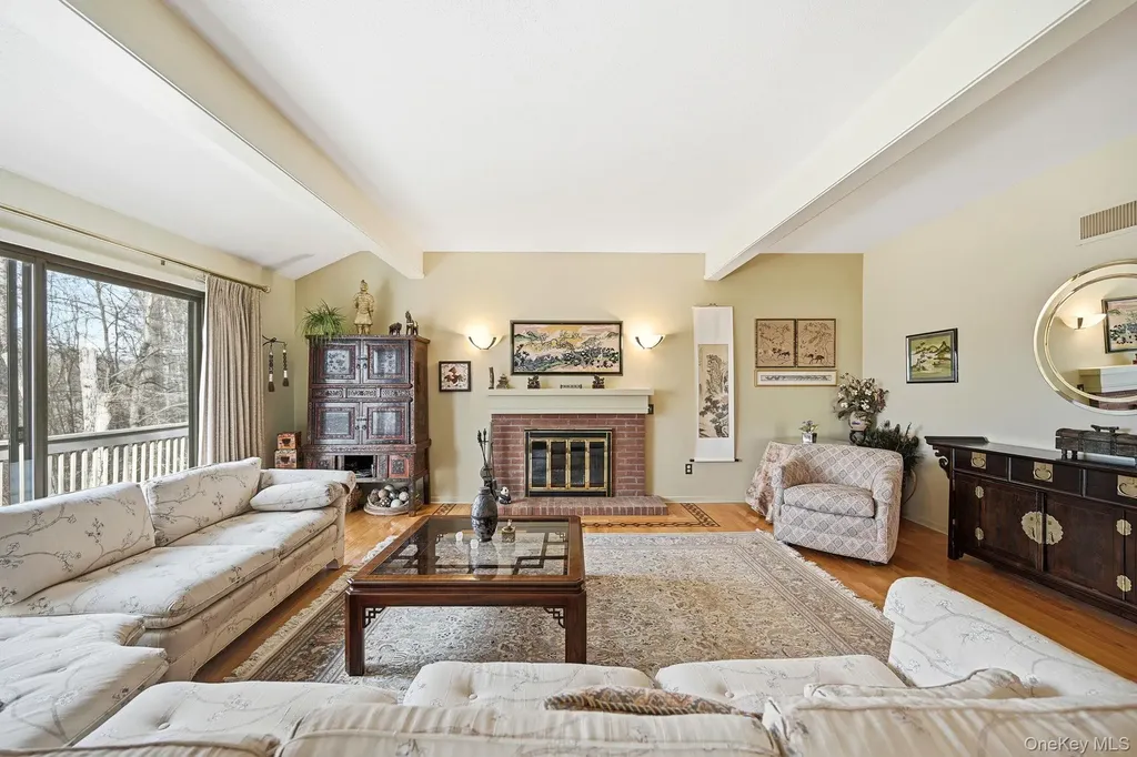 59 Heritage Hills Somers NY 10589