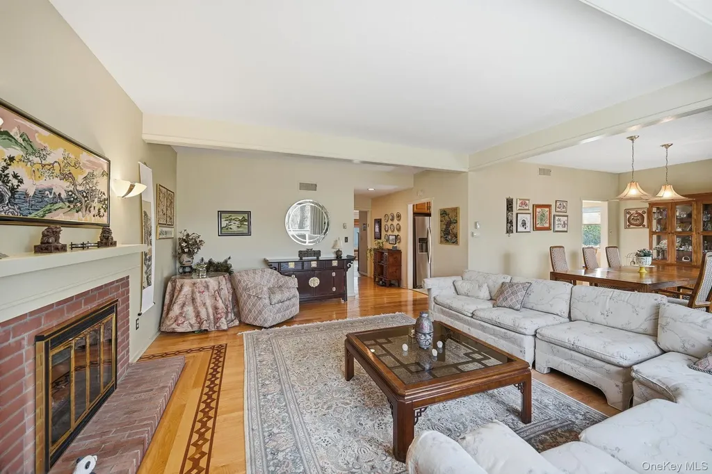 59 Heritage Hills Somers NY 10589
