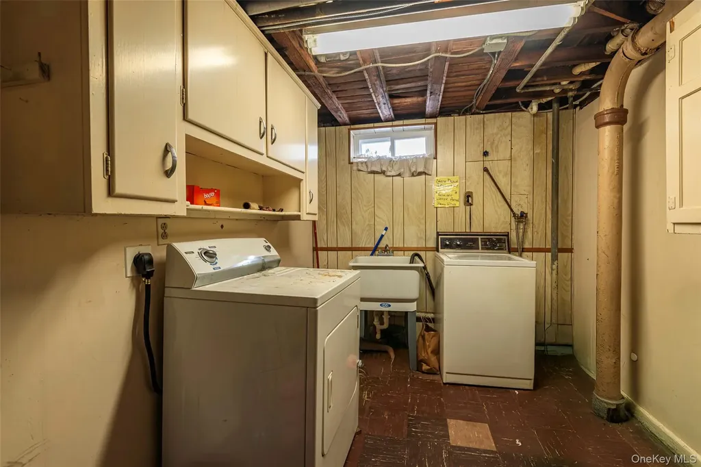 24704 87th Drive Bellerose NY 11426