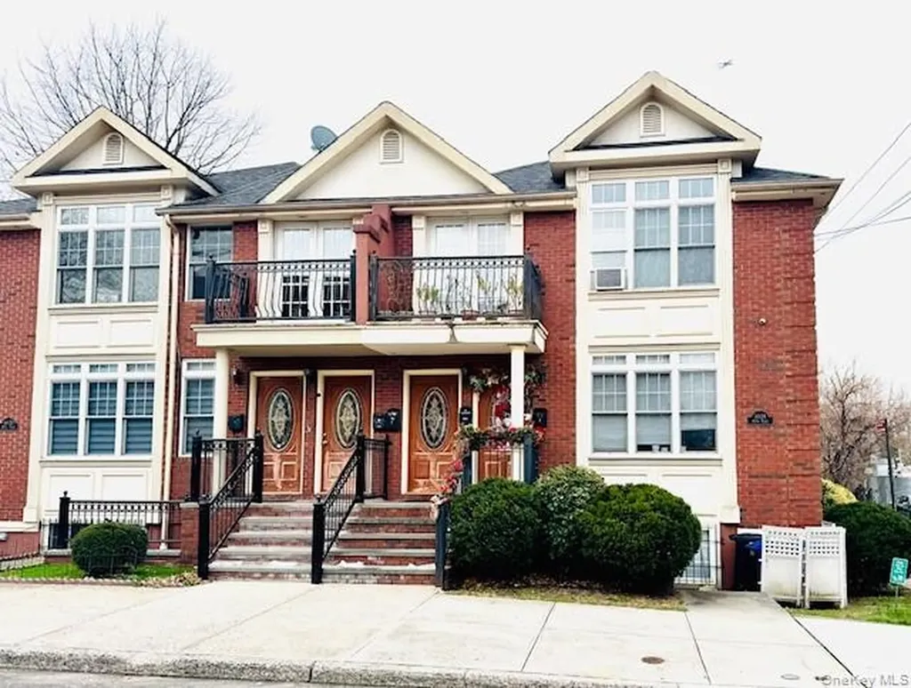 60-28 60th Place Maspeth NY 11378
