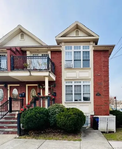 60-28 60th Place Maspeth NY 11378