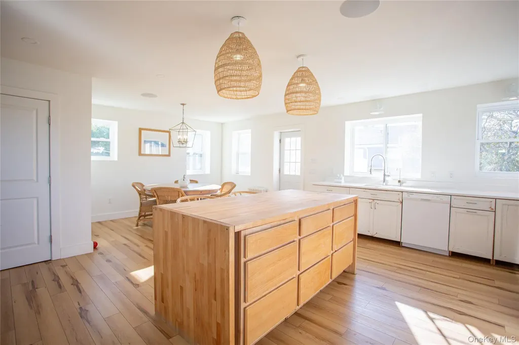 2175 Bay Boulevard Atlantic Beach NY 11509