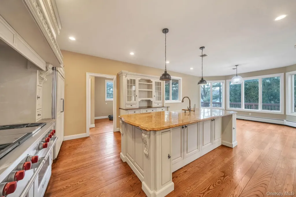 7 Hampton Road Airmont NY 10901