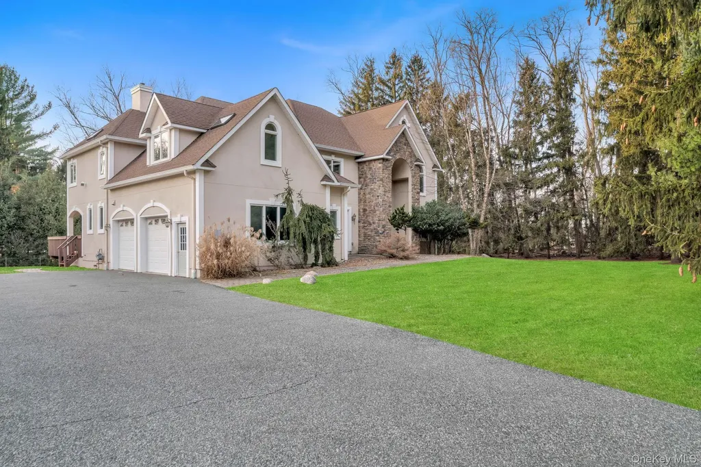 7 Hampton Road Airmont NY 10901