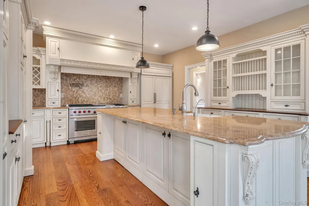 7 Hampton Road Airmont NY 10901