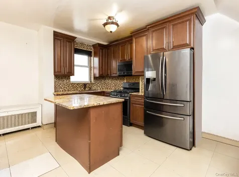 2044 26th Street Astoria NY 11105