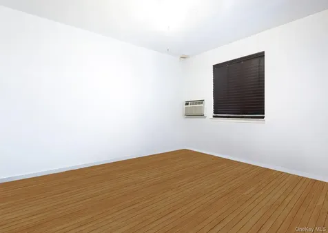 2044 26th Street Astoria NY 11105