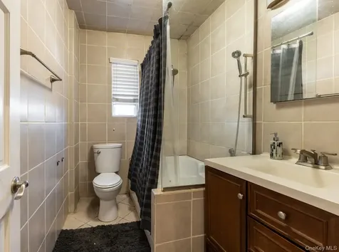 2044 26th Street Astoria NY 11105