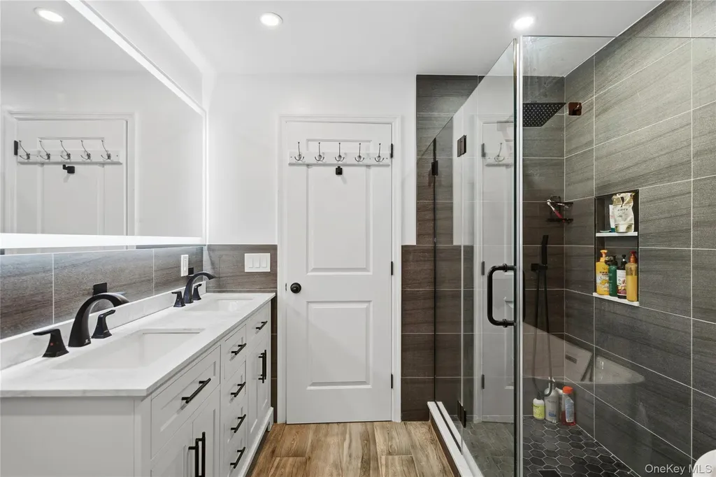 93 Estate Drive Jericho NY 11753