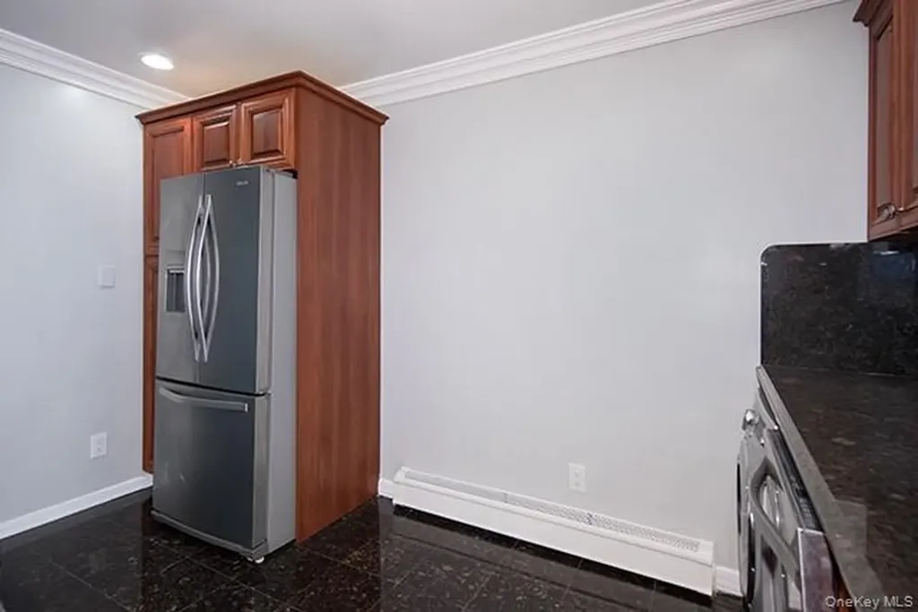 40 Broadway Amityville NY 11701