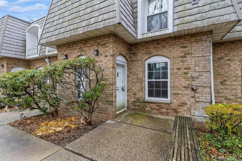 655 Middle Country Road Coram NY 11727