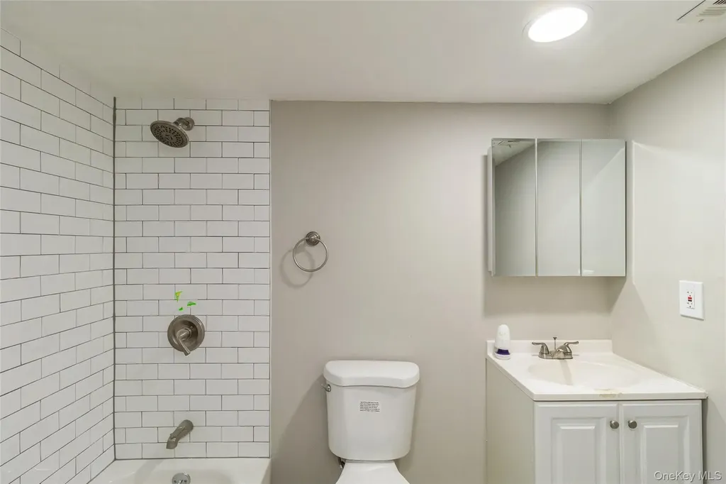 655 Middle Country Road Coram NY 11727