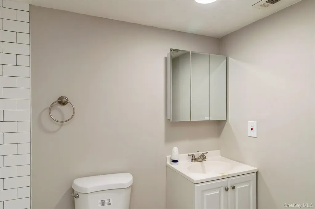 655 Middle Country Road Coram NY 11727
