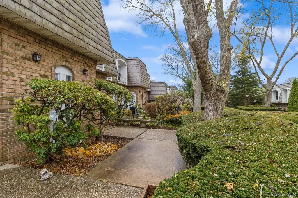 655 Middle Country Road Coram NY 11727