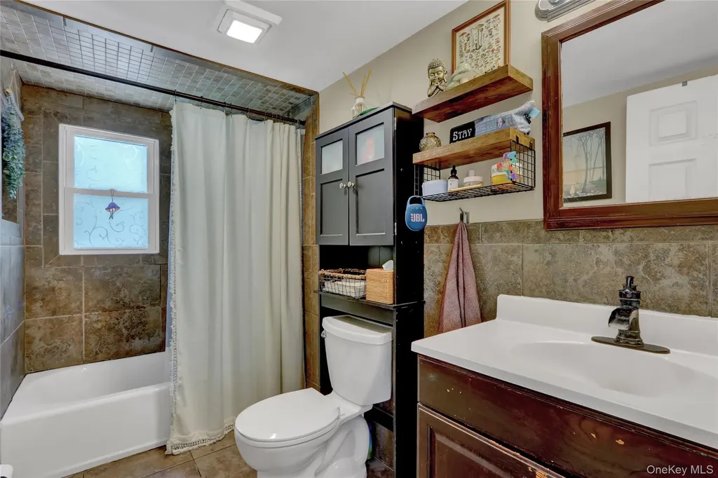 25 Zenith Road Rocky Point NY 11778
