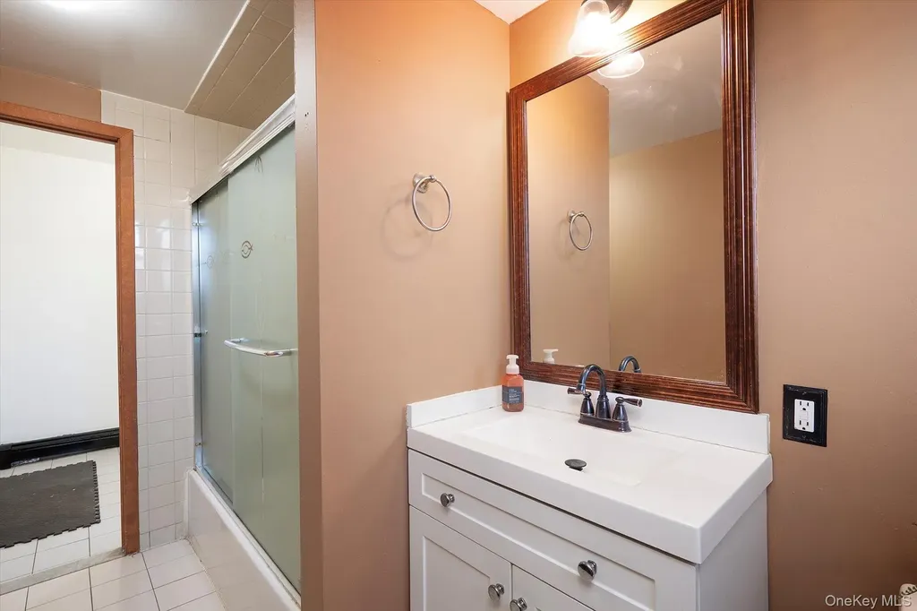 41 Atlantic Avenue Freeport NY 11520