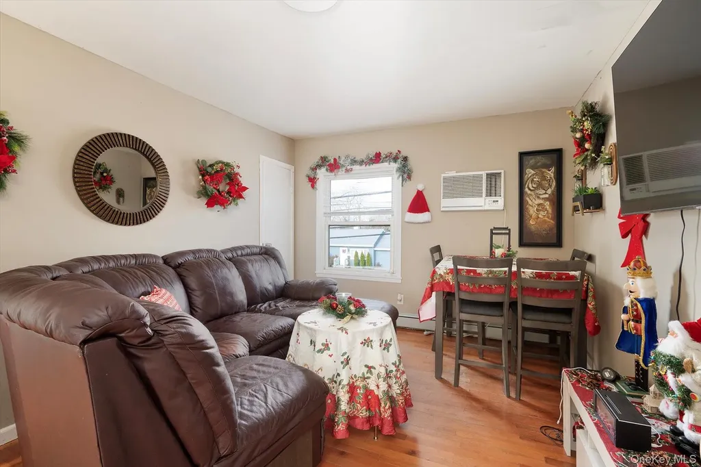 41 Atlantic Avenue Freeport NY 11520