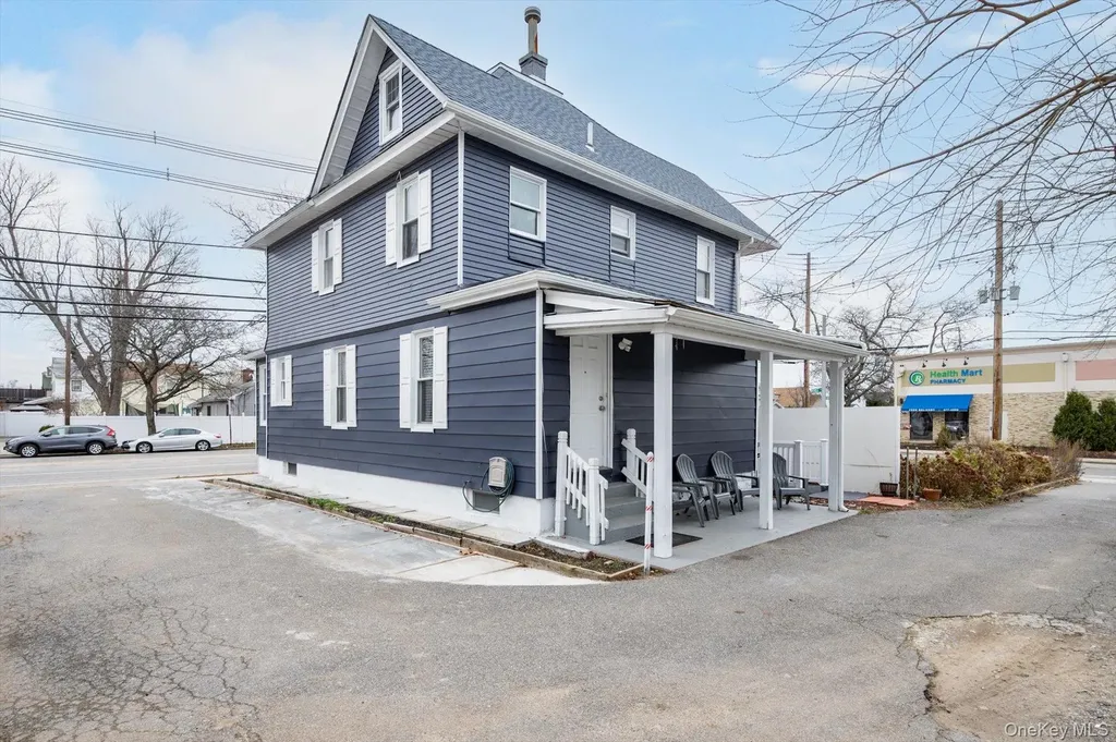 41 Atlantic Avenue Freeport NY 11520