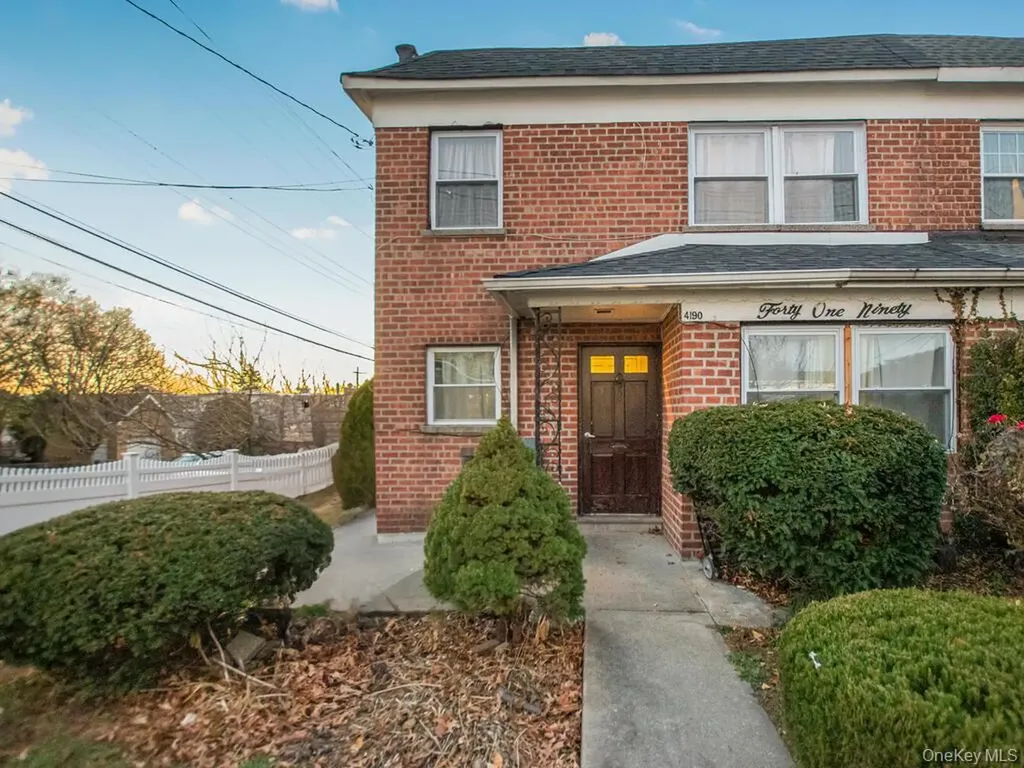 4190 E Tremont Avenue Bronx NY 10465