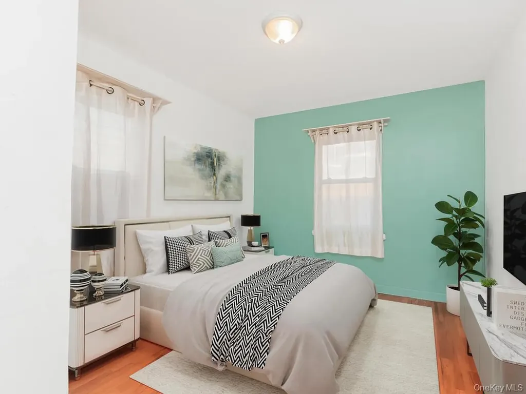 4190 E Tremont Avenue Bronx NY 10465