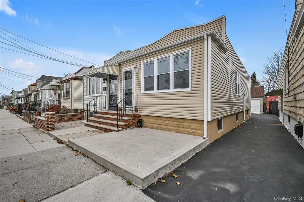 6439 58th Road Maspeth NY 11378