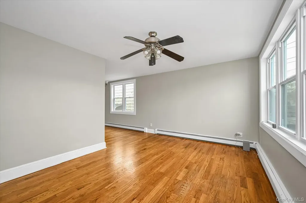 6439 58th Road Maspeth NY 11378