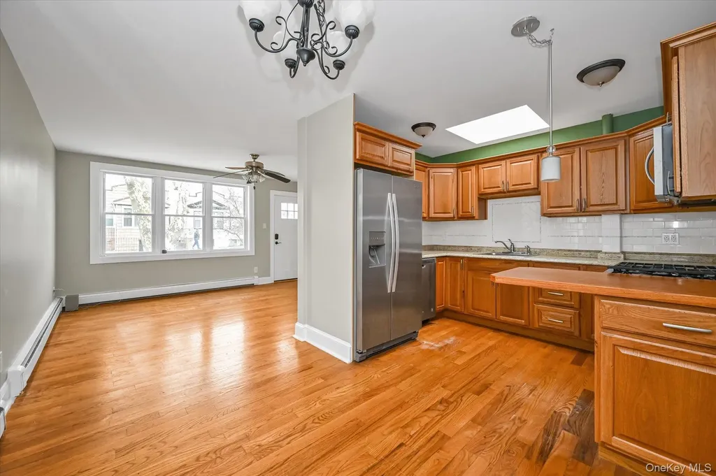 6439 58th Road Maspeth NY 11378