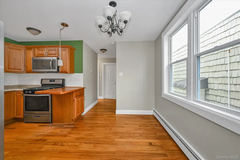 6439 58th Road Maspeth NY 11378