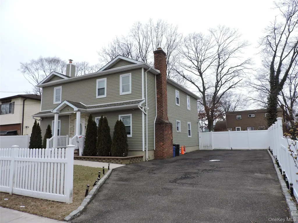 9 Bainbridge Street Roosevelt NY 11575