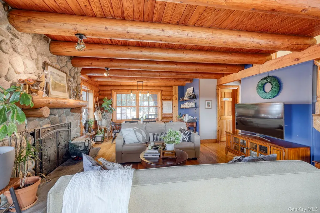 44 Cedar Pond Lane Chester NY 10918