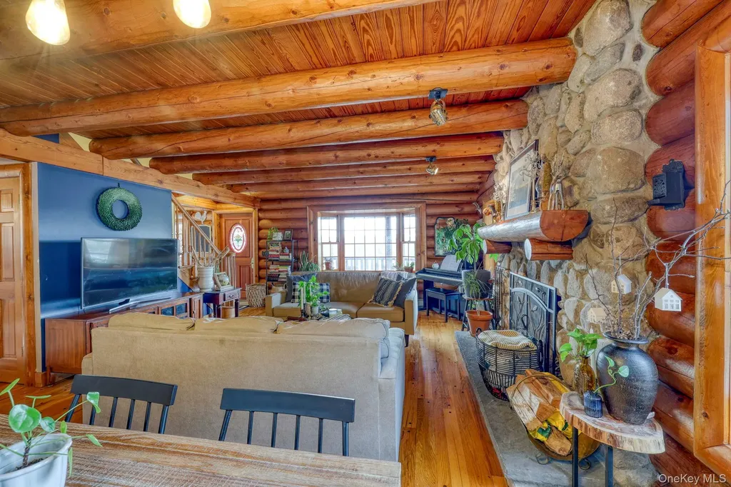 44 Cedar Pond Lane Chester NY 10918