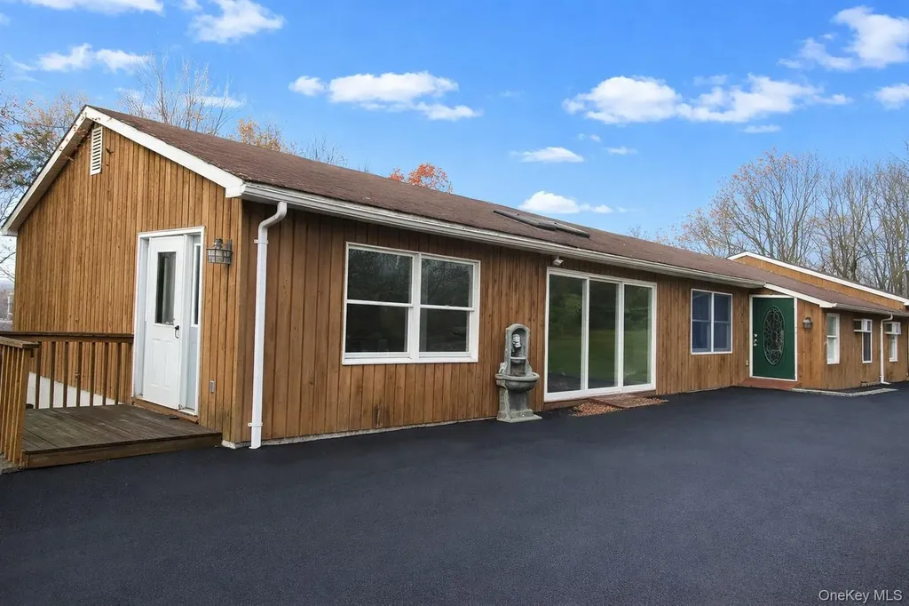 64 Hillside View Road Mahopac NY 10541