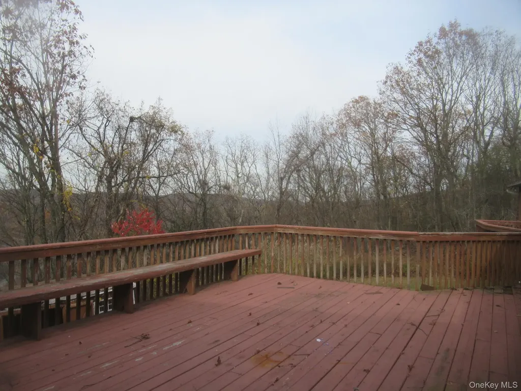 64 Hillside View Road Mahopac NY 10541